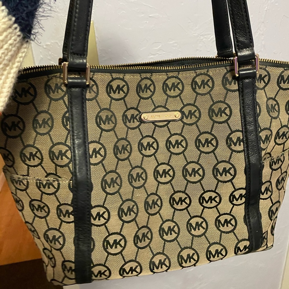 Michael Kors print purse